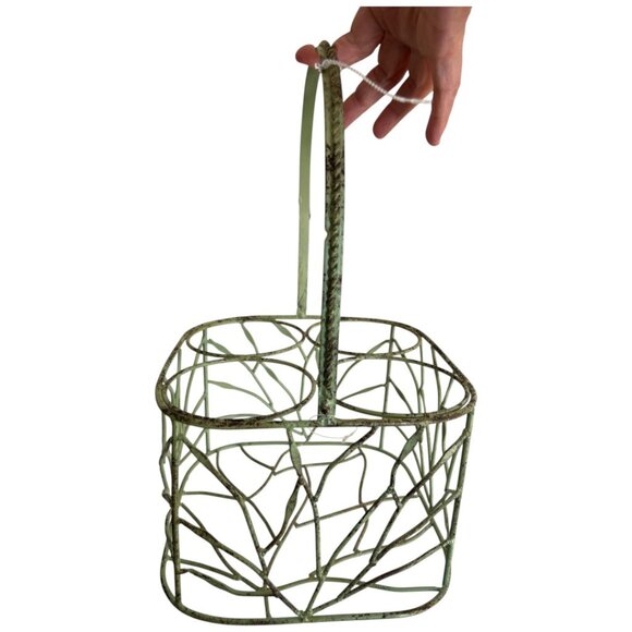 STURDY Vintage Style Wire Basket for 4 Bottles – Pistachio Green Cottagecore - Picture 3 of 7